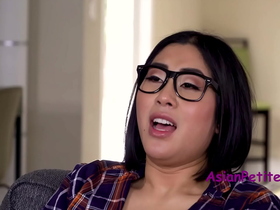 Asian Cutie Fails To Cover Up Her Aroused Behavior